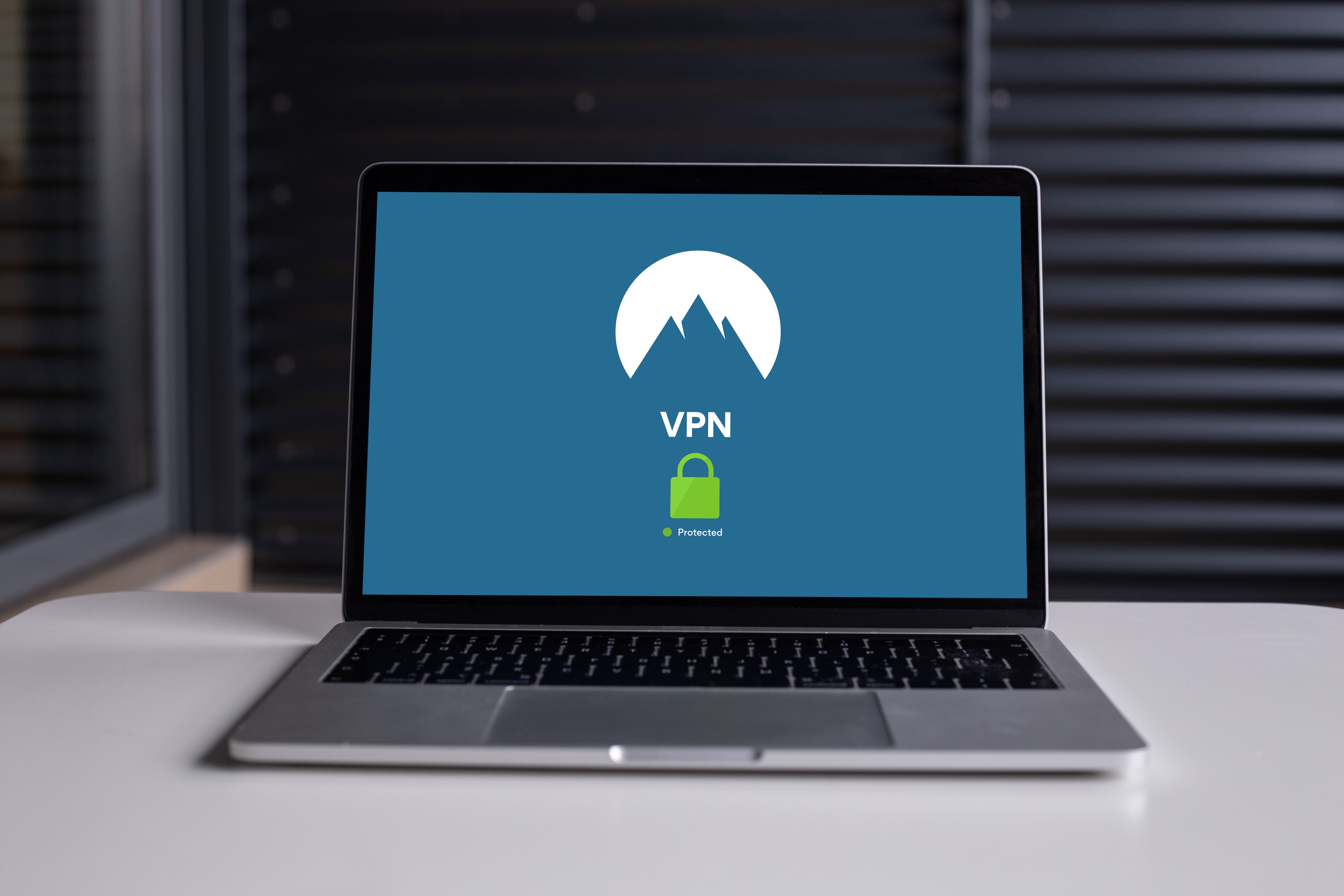 COME FUNZIONA UNA VPN